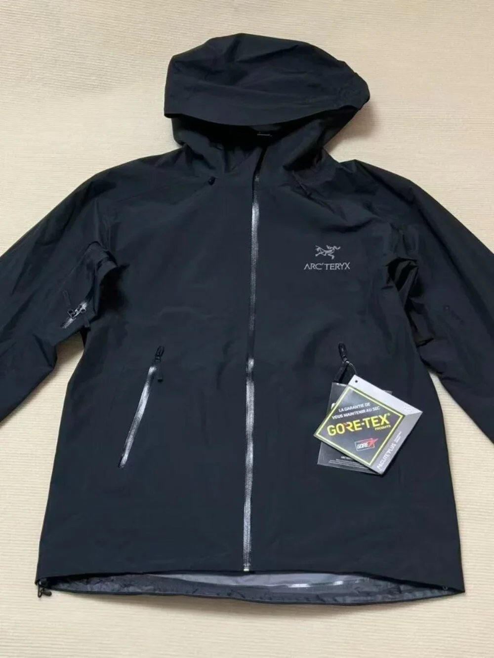 Arc'teryx Beta Series Black Hooded Hardshell Jacket, Size L. - Picture 1 of 6